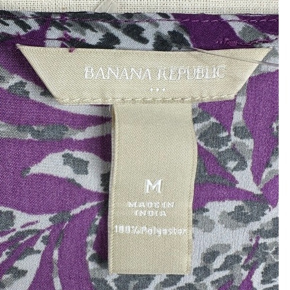 Banana Republic Leaf Print Sleeveless Blouse‎ size Medium Purple - Picture 2 of 6